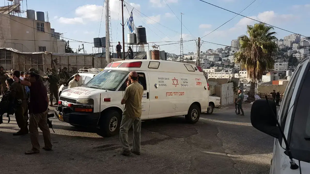 זירת פיגוע דקירה בצומת ג'ילבר שבחברון, 16 בספטמבר 2016 זירת פיגוע דקירה בצומת ג'ילבר שבחברון, 16 בספטמבר 2016