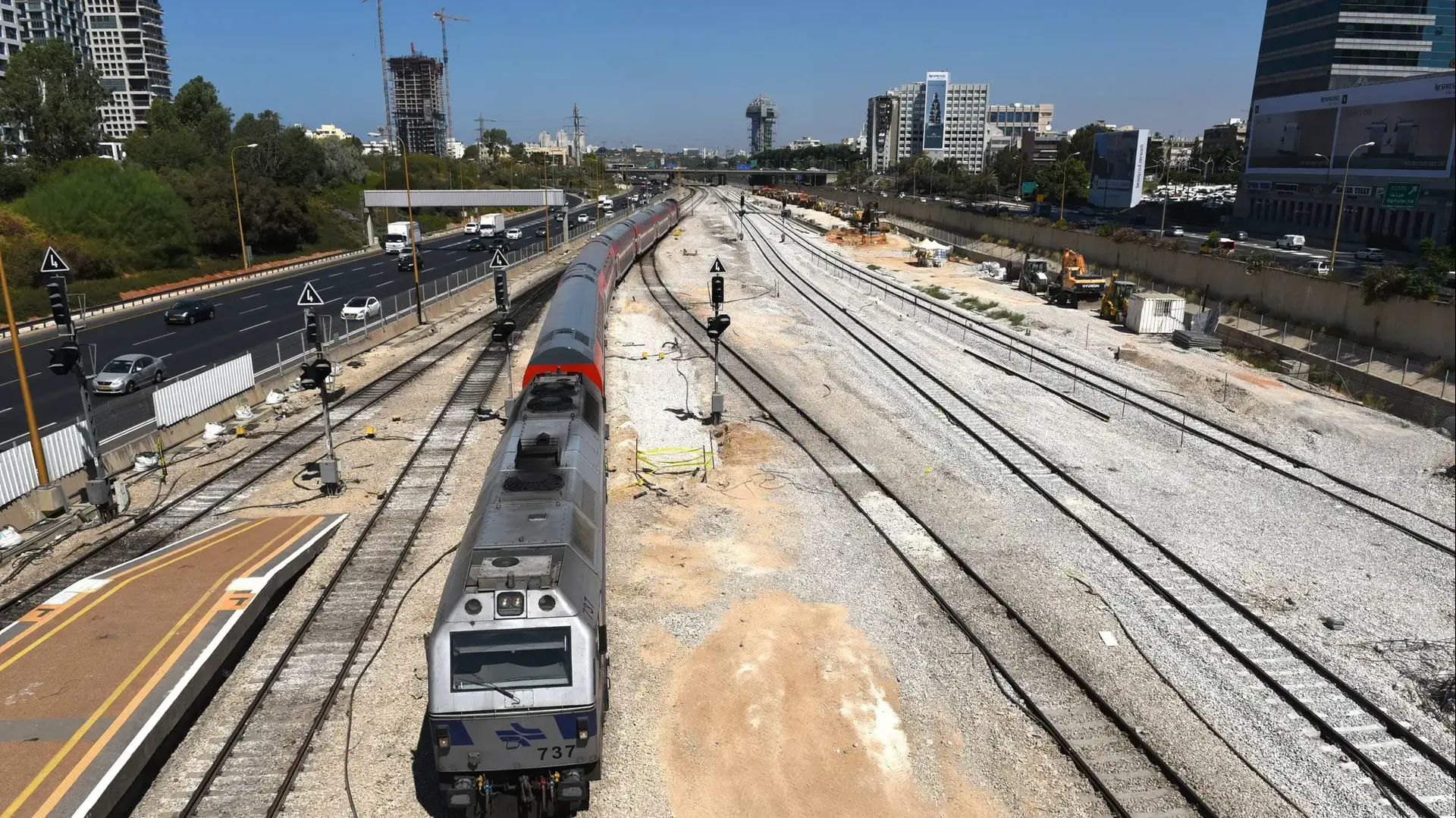 עבודות תשתית בתחנות רכבת בתל אביב. ספטמבר 2016 עבודות תשתית בתחנות רכבת בתל אביב. ספטמבר 2016