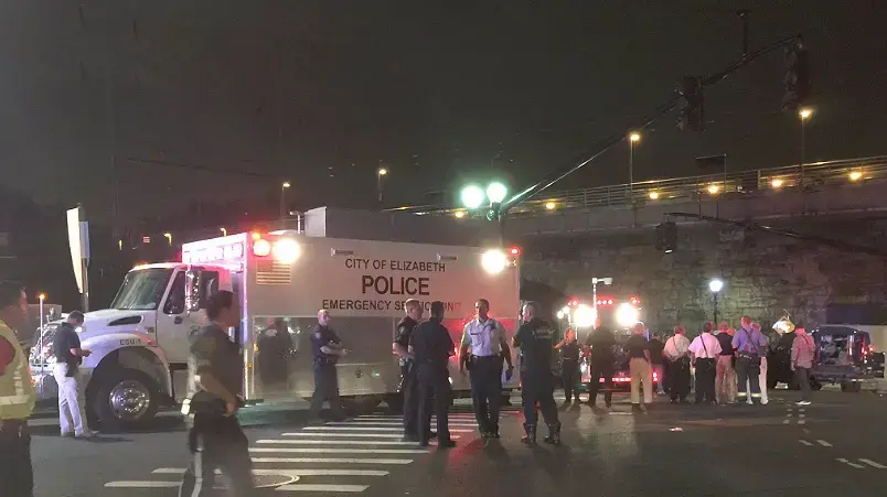 זירת פיצוץ חמישה מטעני נפץ בעיר אליזבת' שבניו ג'רזי, 19 בספטמבר 2016 זירת פיצוץ חמישה מטעני נפץ בעיר אליזבת' שבניו ג'רזי, 19 בספטמבר 2016
