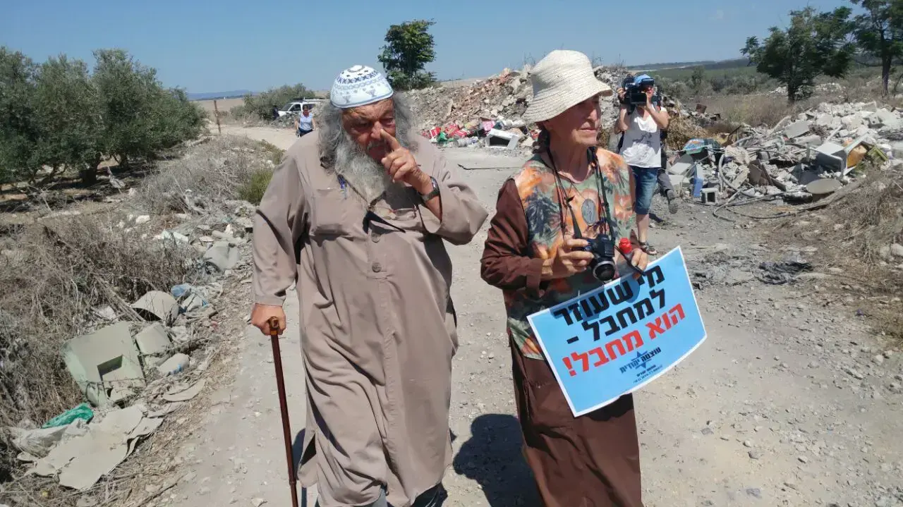 הפגנה של אנשי עוצמה יהודית מול בית הורי המחבל נשאת מלחם, כפר ערה. ספטמבר 2016
