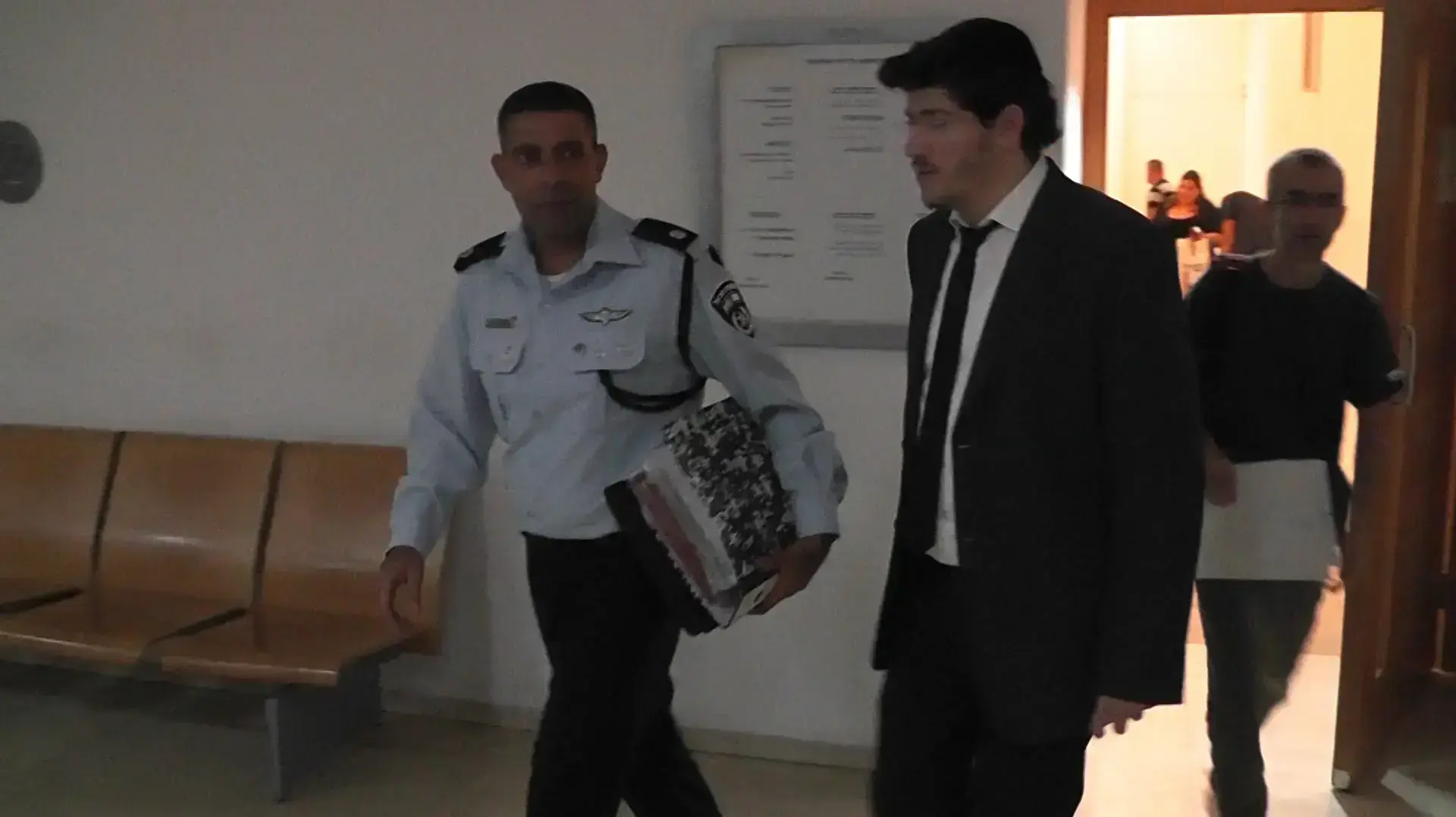 בכירים במפלגה נעצרו בחשד שהעבירו לתנועה מיליוני שקלים בדרכי מרמה