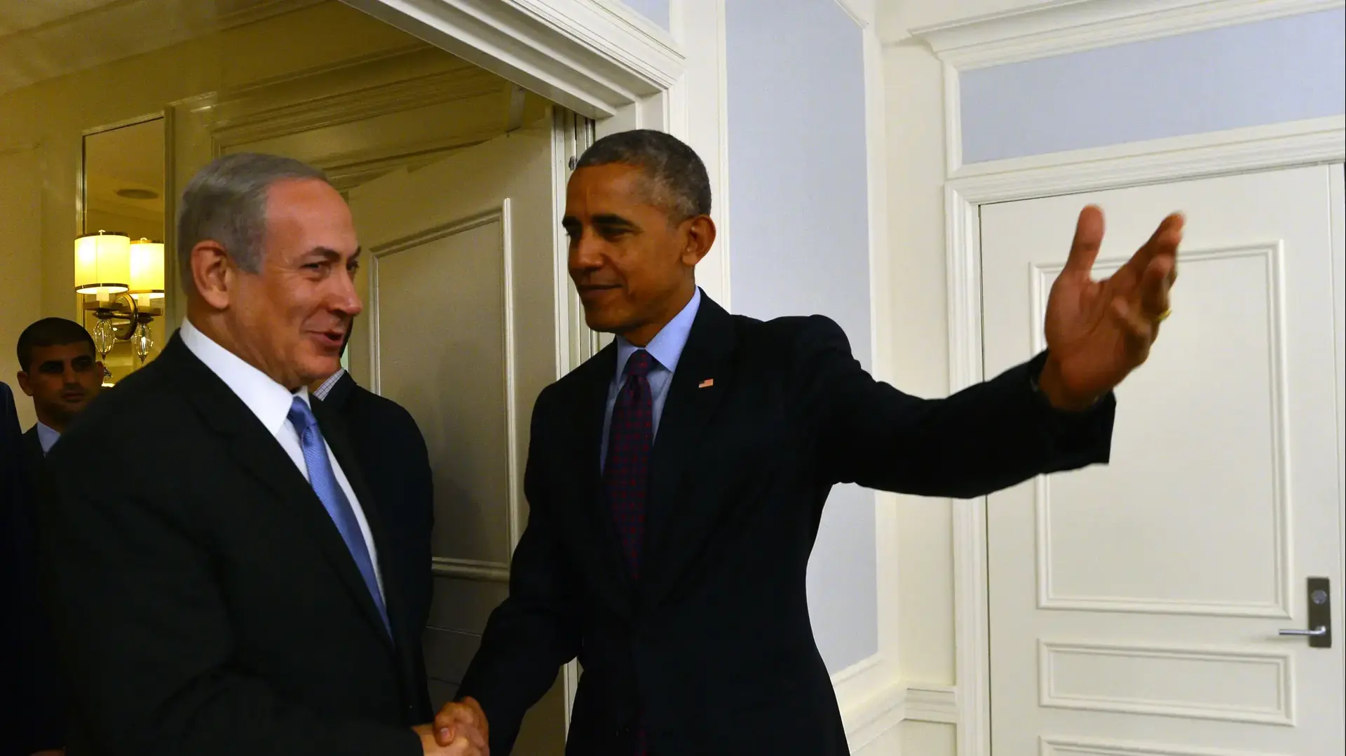 ראש הממשלה בנימין נתניהו נפגש עם נשיא ארצות הברית ברק אובמה בניו יורק. ראש הממשלה בנימין נתניהו נפגש עם נשיא ארצות הברית ברק אובמה בניו יורק.
