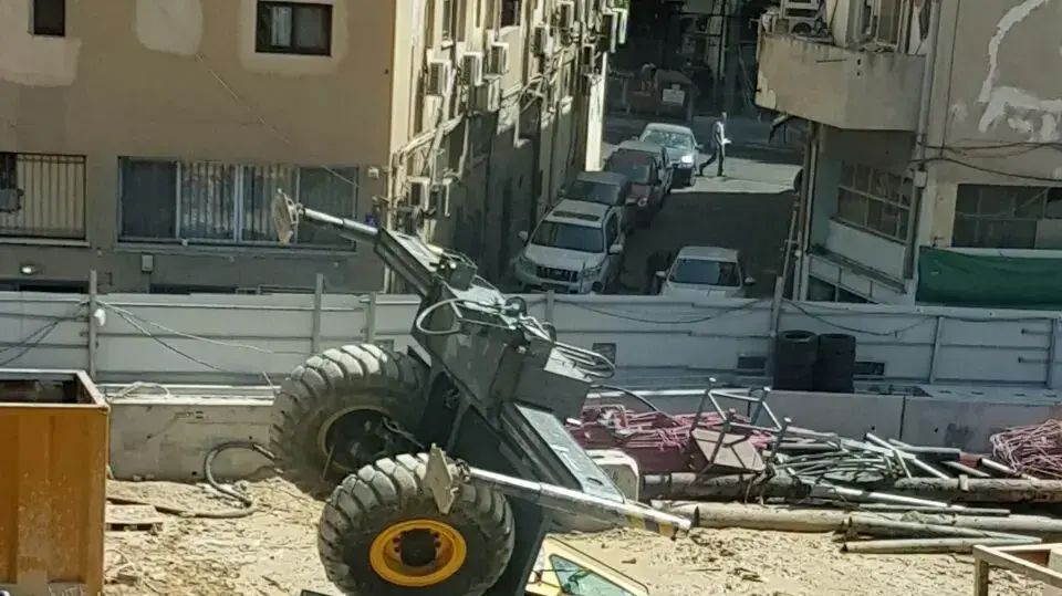באתר בניה ברחוב לבונטין פינת יהודה הלוי בת"א התהפך מנוף באתר בניה ברחוב לבונטין פינת יהודה הלוי בת"א התהפך מנוף