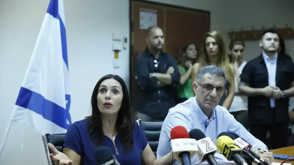 מסיבת עיתונאים של שרת התרבות מירי רגב בעקבות ביזיון טקס פרסי אופיר מסיבת עיתונאים של שרת התרבות מירי רגב בעקבות ביזיון טקס פרסי אופיר