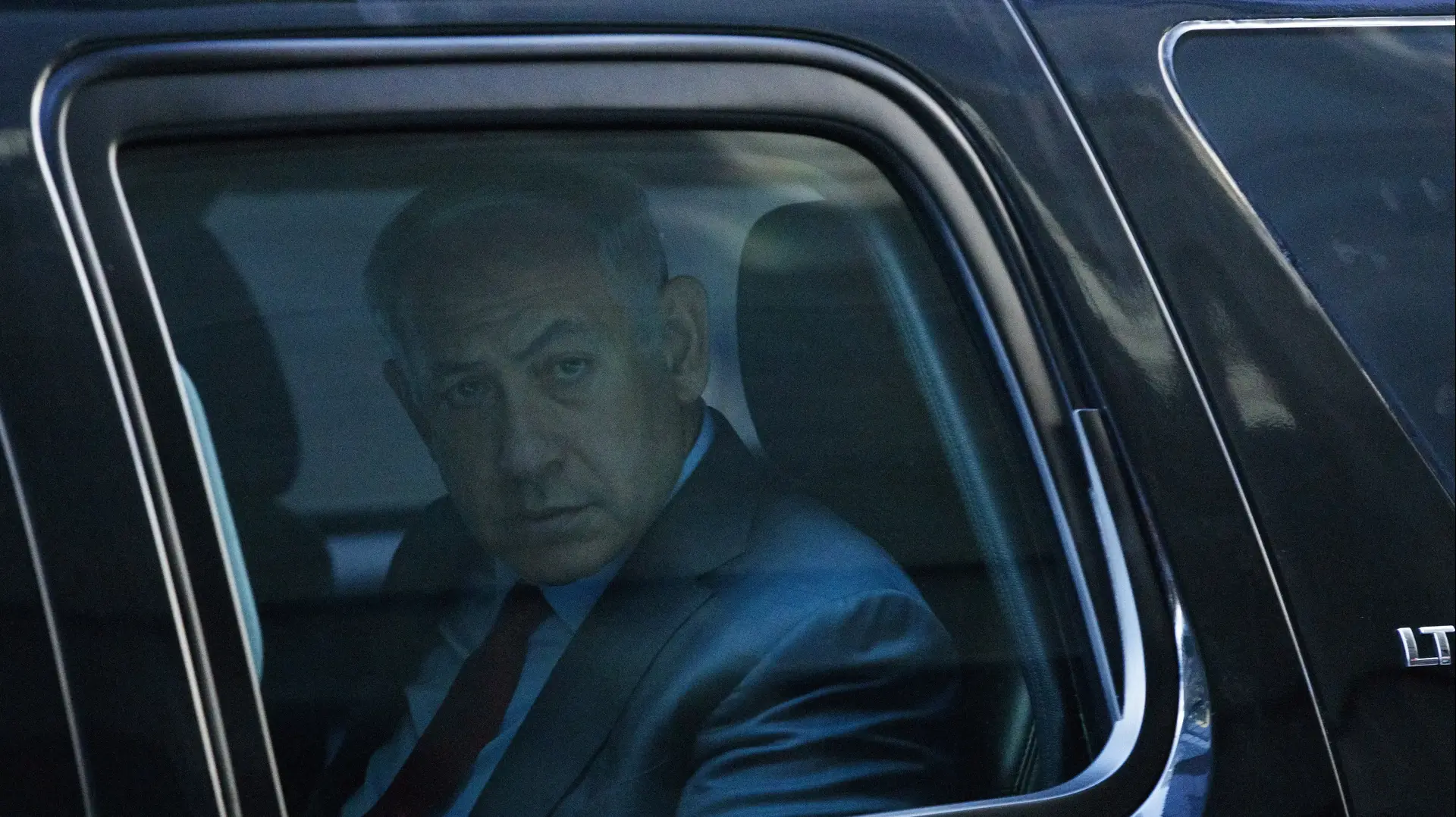 בנימין נתניהו נכנס לפגוש את דונלד טראמפ בניו יורק בנימין נתניהו נכנס לפגוש את דונלד טראמפ בניו יורק