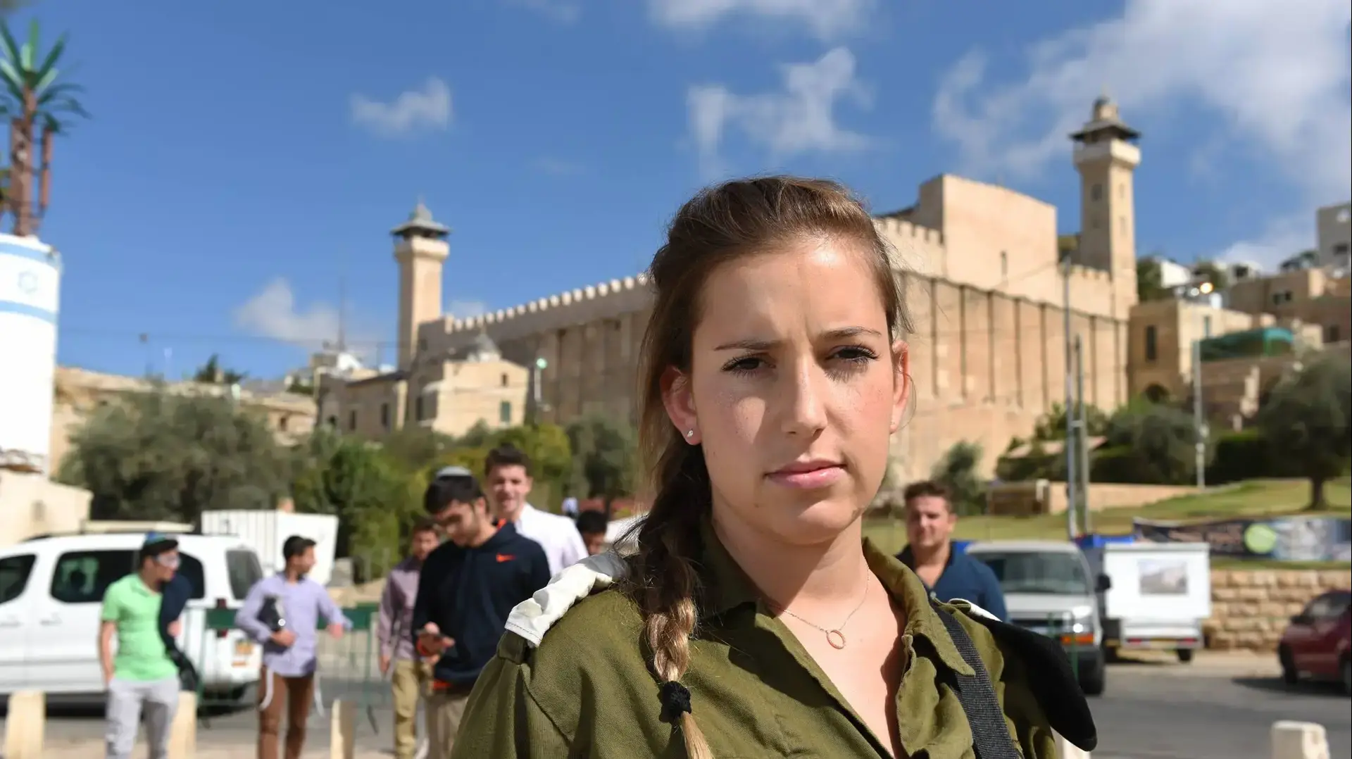 סג"מ רוני קון, קצינת חמ"ל הרפואה באוגדת איו"ש. טיפלה בצוערת פצועת ירי במהלך פיגוע סמוך למערת המכפלה בינואר 2016. חברון, 27 בספטמבר 2016