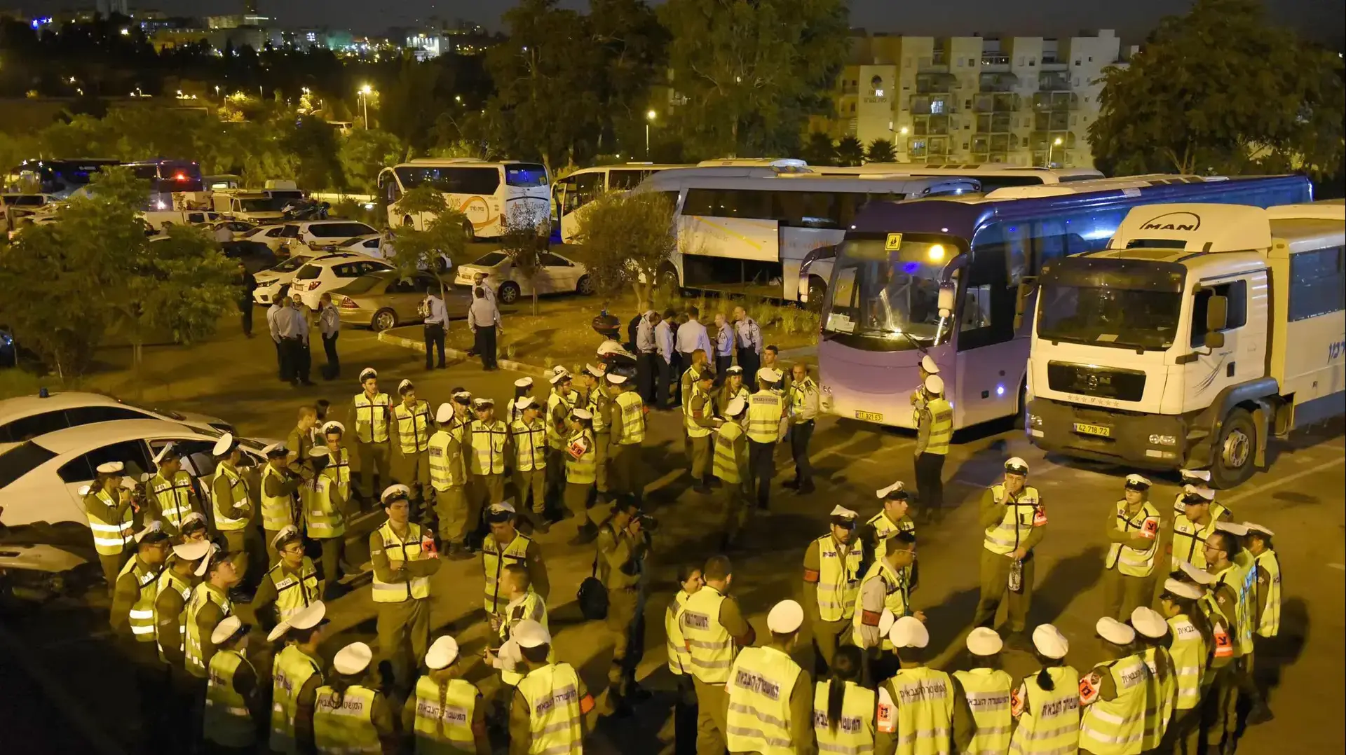 היערכות לקראת הלוויתו של הנשיא לשעבר שמעון פרס, הר הרצל, ירושלים. ספטמבר 2016 היערכות לקראת הלוויתו של הנשיא לשעבר שמעון פרס, הר הרצל, ירושלים. ספטמבר 2016