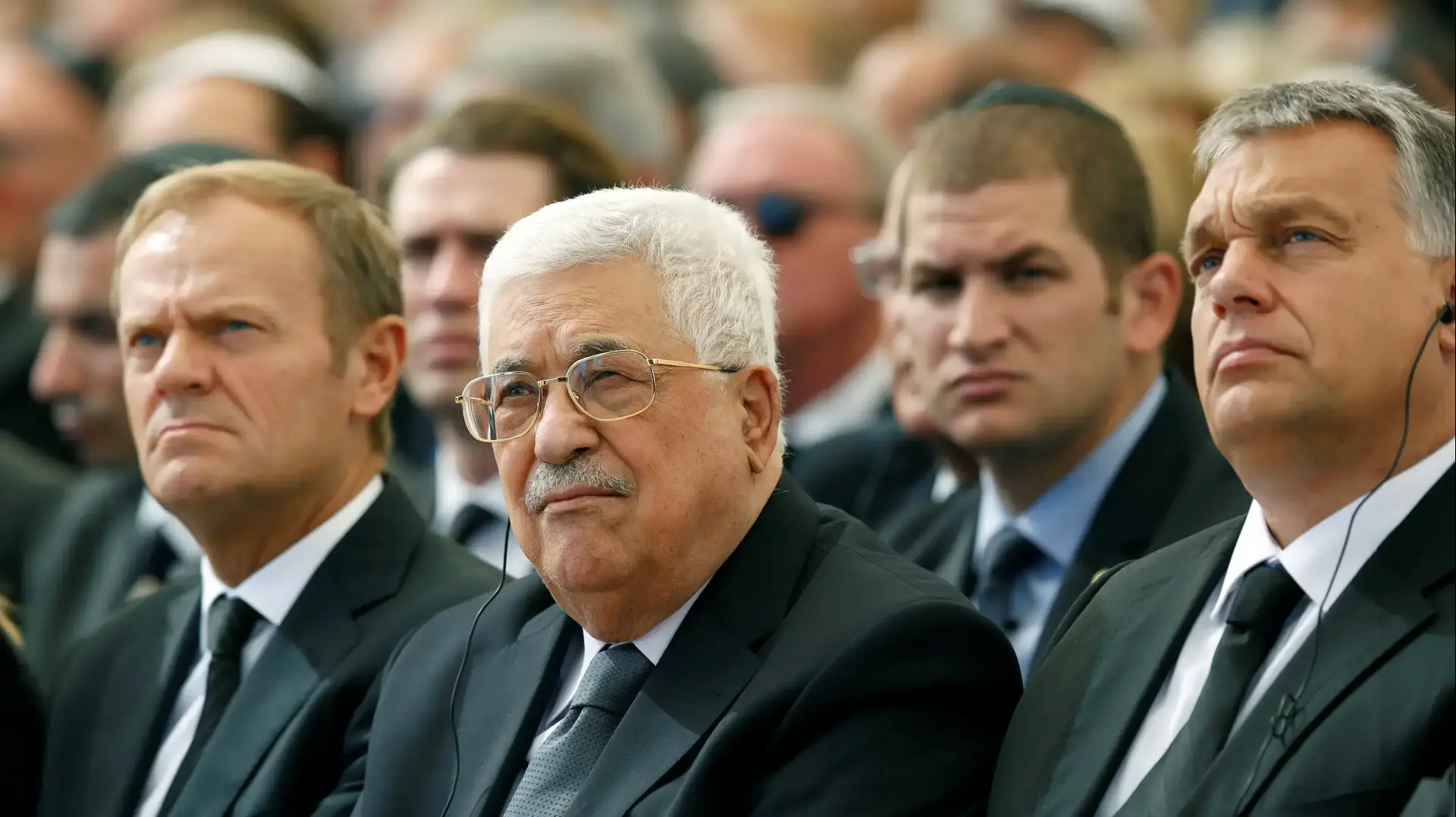 אבו מאזן בהלויתו של שמעון פרס בהר הרצל, ספטמבר 2016 אבו מאזן בהלויתו של שמעון פרס בהר הרצל, ספטמבר 2016