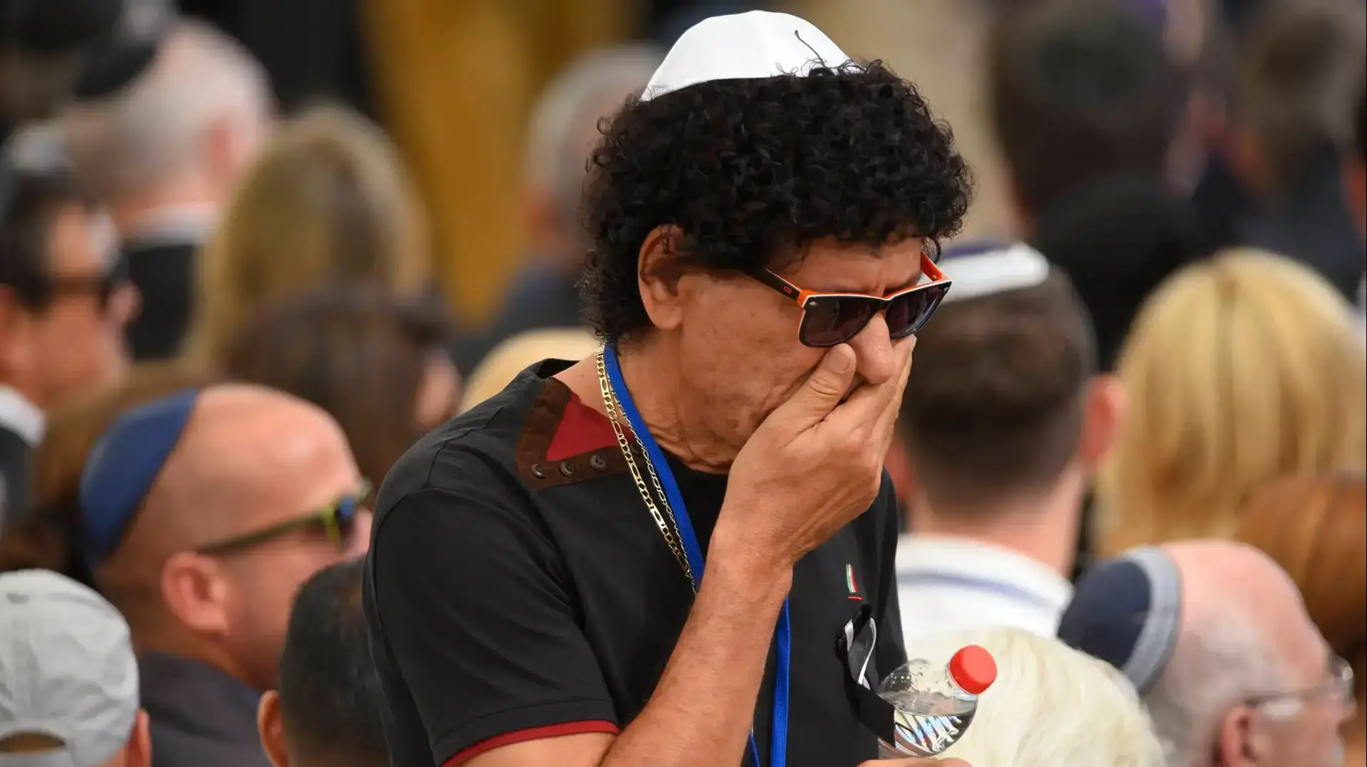 ניסים גרמה בהלוויתו של שמעון פרס, הר הרצל, ירושלים. ספטמבר 2016 ניסים גרמה בהלוויתו של שמעון פרס, הר הרצל, ירושלים. ספטמבר 2016
