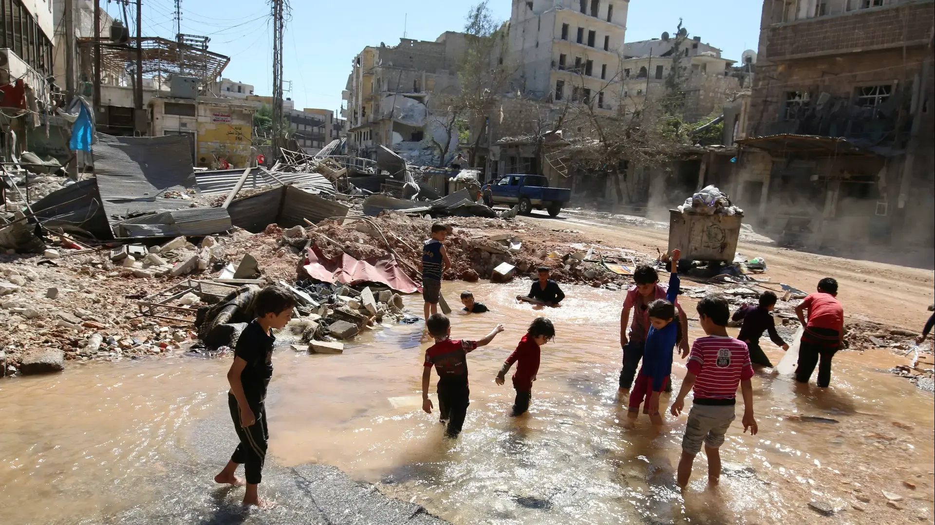 הריסות באזורים בחאלב שבשליטת המורדים, 30 בספטמבר 2016 הריסות באזורים בחאלב שבשליטת המורדים, 30 בספטמבר 2016