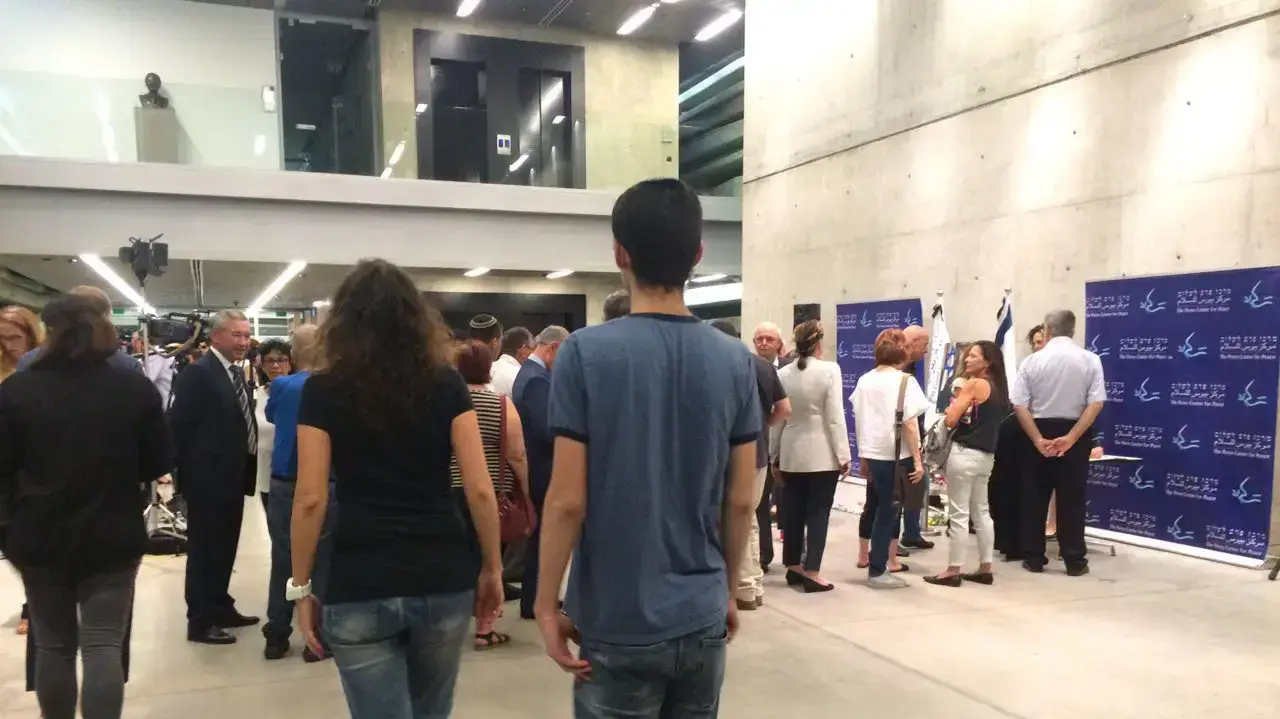 מבקרים בשבעת שמעון פרס במרכז פרס לשלום מבקרים בשבעת שמעון פרס במרכז פרס לשלום