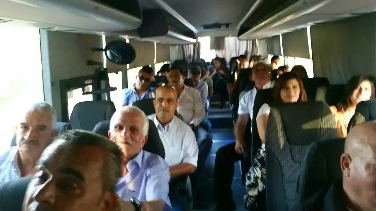 משלחת של תושבי כפרים ערביים מהגלבוע יצאה בדרכה למרכז פרס, אוקטובר 2016 משלחת של תושבי כפרים ערביים מהגלבוע יצאה בדרכה למרכז פרס, אוקטובר 2016