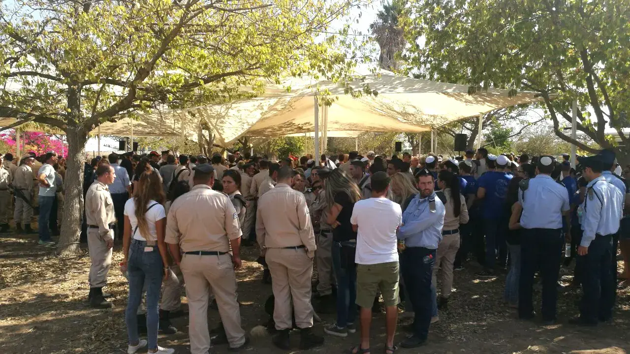 הלווייתו של הטייס אוהד כהן נוב שנהרג בתאונה בבסיס חיל האוויר רמון שבנגב, אוקטובר 2016 הלווייתו של הטייס אוהד כהן נוב שנהרג בתאונה בבסיס חיל האוויר רמון שבנגב, אוקטובר 2016