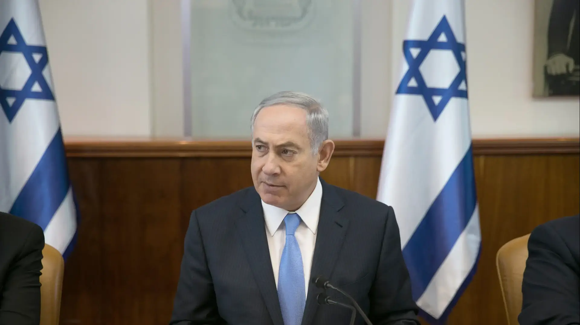 ראש הממשלה בנימין נתניהו בפתח ישיבת הממשלה. אוקטובר 2016 ראש הממשלה בנימין נתניהו בפתח ישיבת הממשלה. אוקטובר 2016