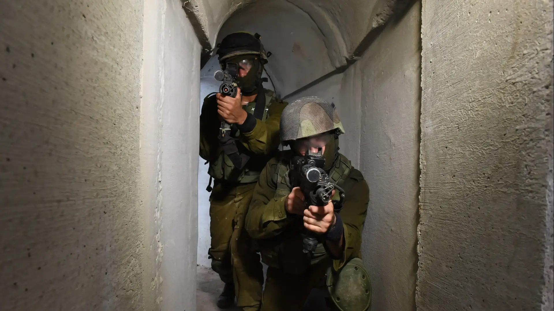 תרגיל של לוחמי יחידת יהל"ם מחיל ההנדסה הקרבית המתאמנים על איתור ונטרול מנהרות, ספטמבר 2016 תרגיל של לוחמי יחידת יהל"ם מחיל ההנדסה הקרבית המתאמנים על איתור ונטרול מנהרות, ספטמבר 2016