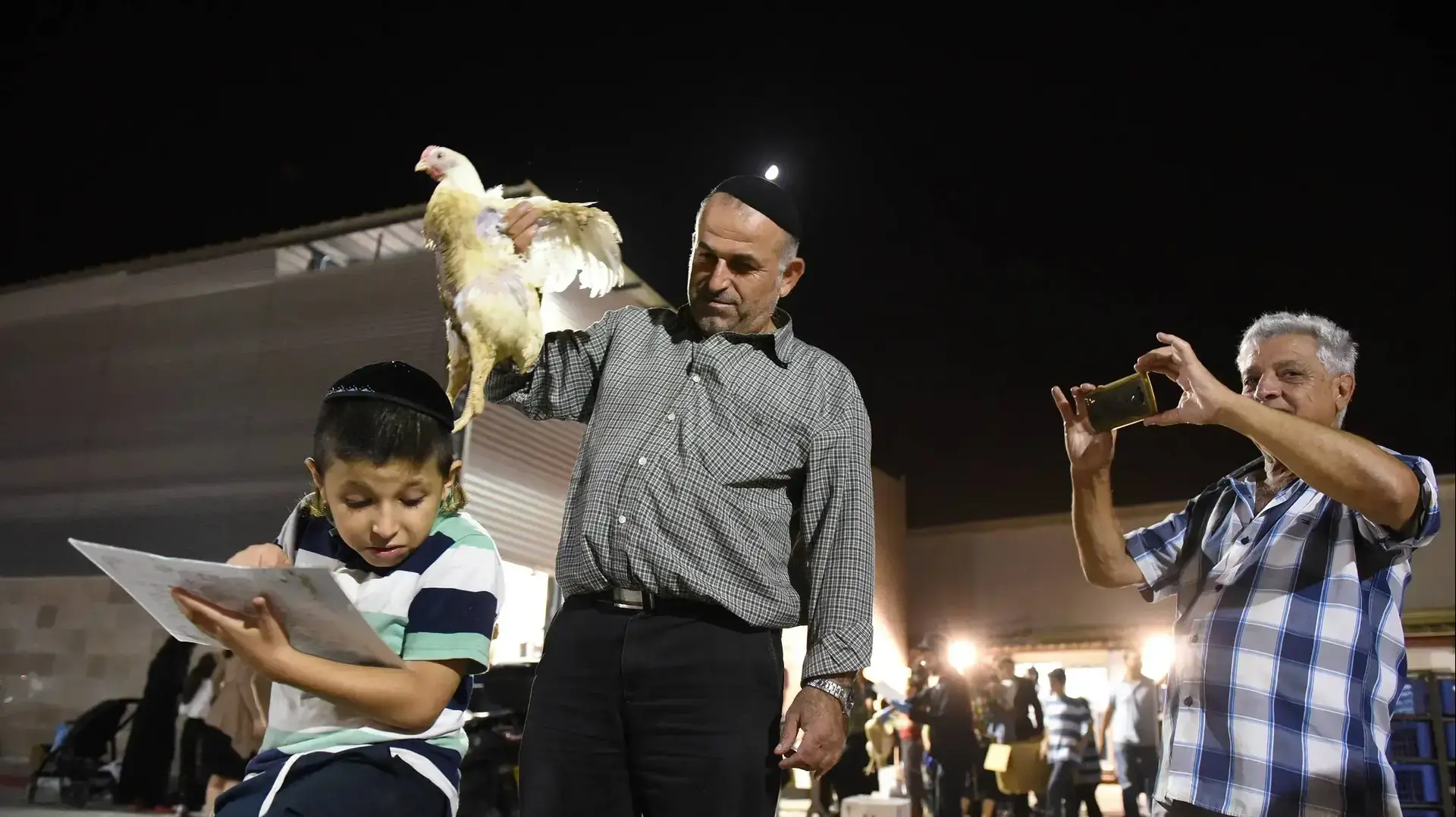 כפרות בכפר חב"ד כפרות בכפר חב"ד