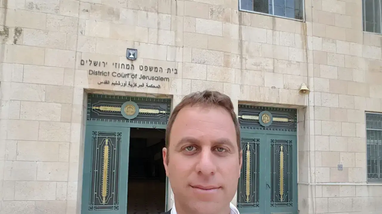 עו"ד יפתח לנדאו