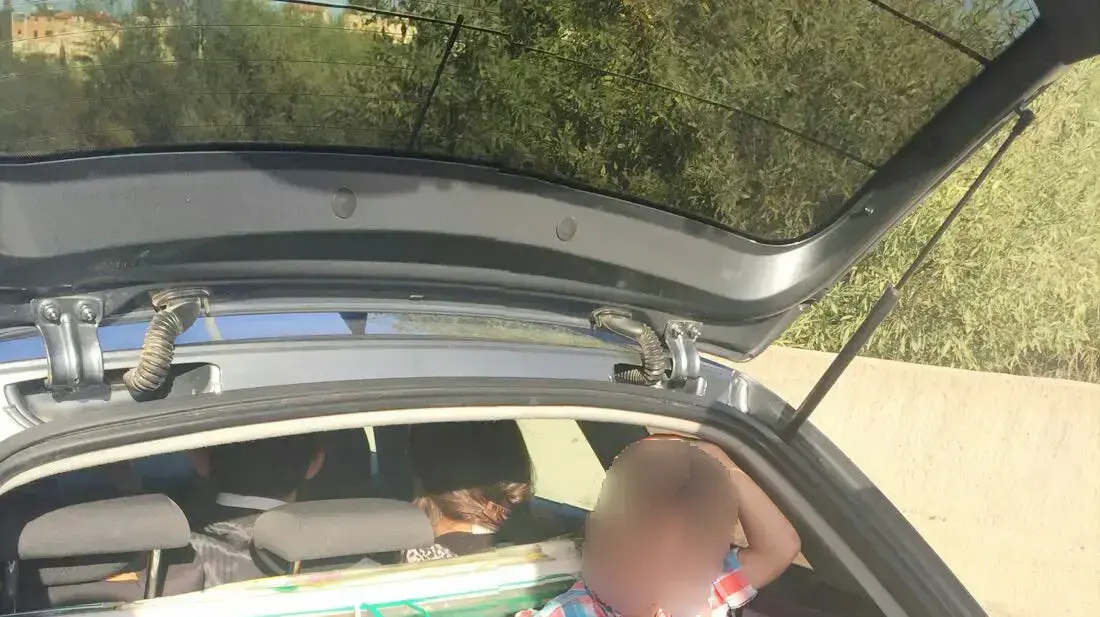 ילד שהוכנס לתא מטען של מכונית באזור עפולה, 16 באוקטובר 2016 ילד שהוכנס לתא מטען של מכונית באזור עפולה, 16 באוקטובר 2016