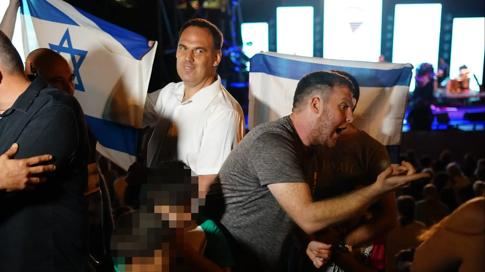 הופעתו של תאמר נפאר בפסטיבל נווה יוסף, גן האם, חיפה. אוקטובר 2016 הופעתו של תאמר נפאר בפסטיבל נווה יוסף, גן האם, חיפה. אוקטובר 2016