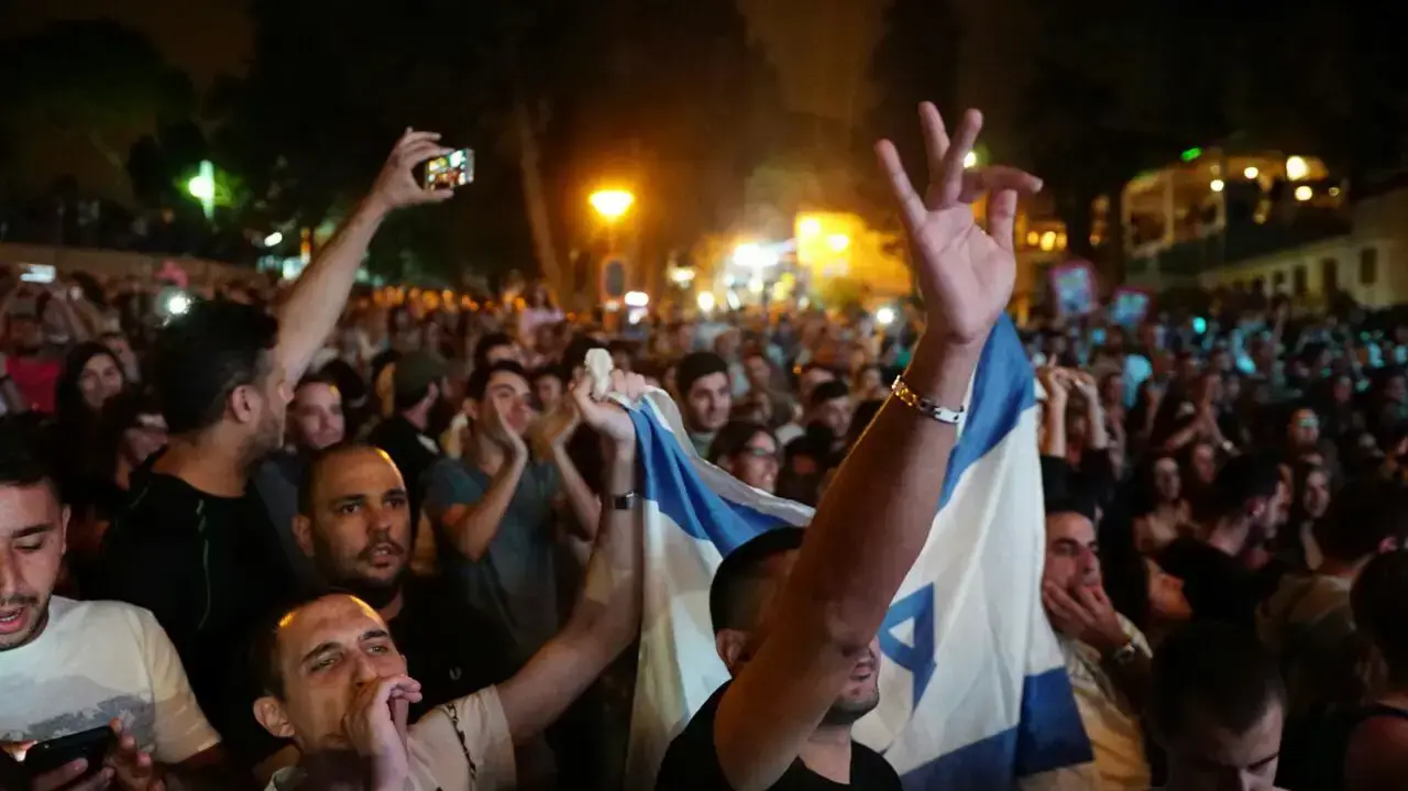 הופעתו של תאמר נפאר בפסטיבל נווה יוסף, גן האם, חיפה. אוקטובר 2016 הופעתו של תאמר נפאר בפסטיבל נווה יוסף, גן האם, חיפה. אוקטובר 2016