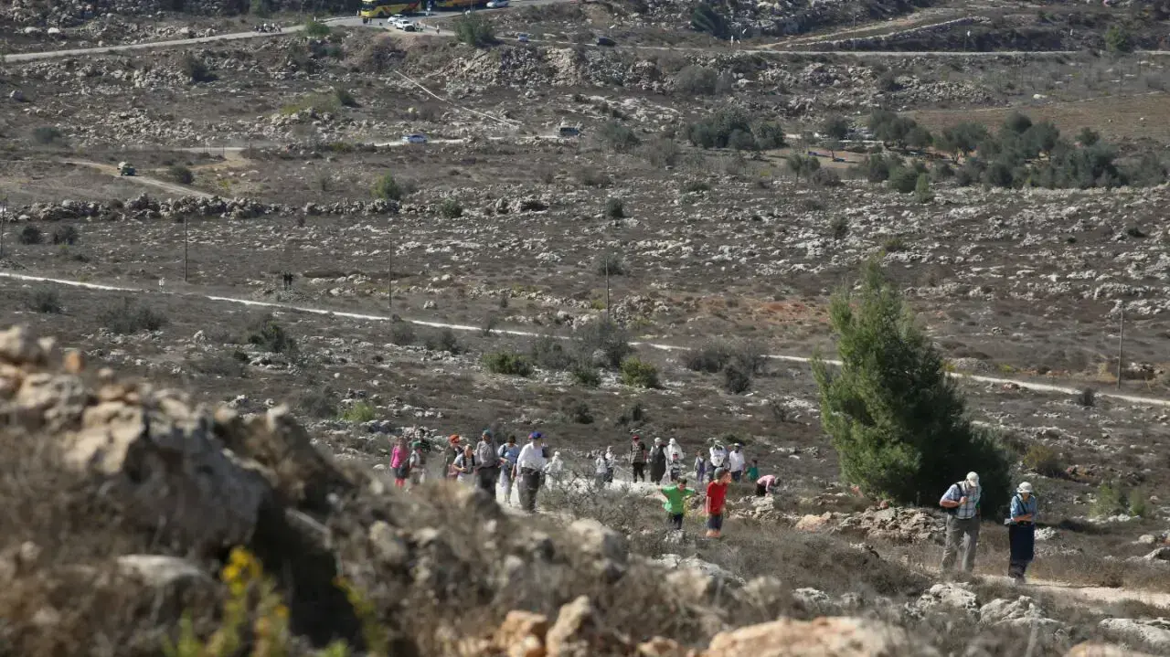 צעדה מעפרה לעמונה מחאת התושבים על הכוונה לפנות את עמונה צעדה מעפרה לעמונה מחאת התושבים על הכוונה לפנות את עמונה