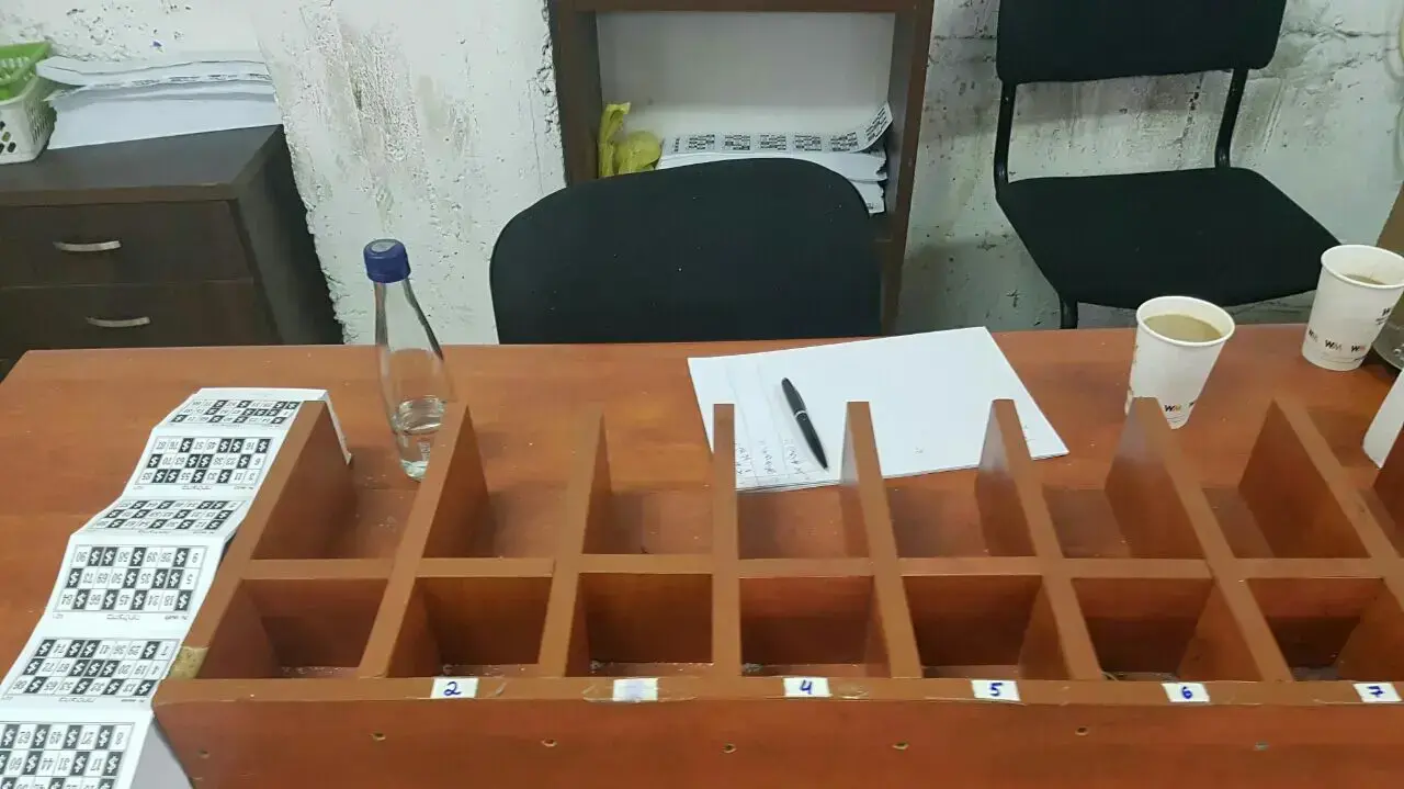 מרכז הימורים בקריות שנסגר בידי המשטרה, אוקטובר 2016 מרכז הימורים בקריות שנסגר בידי המשטרה, אוקטובר 2016