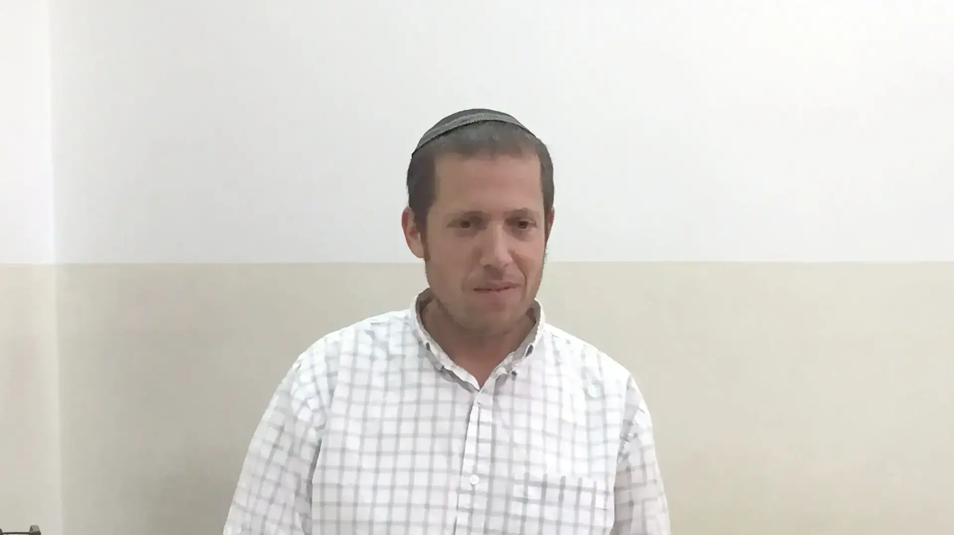 יוני בלייכברד רבש?ץ חברון מעיד במשפטו של אלאור אזריה, 26 באוקטובר, 2016 יוני בלייכברד רבש?ץ חברון מעיד במשפטו של אלאור אזריה, 26 באוקטובר, 2016