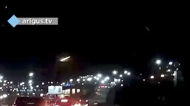 אור מסתורי בשמיים אור מסתורי בשמיים