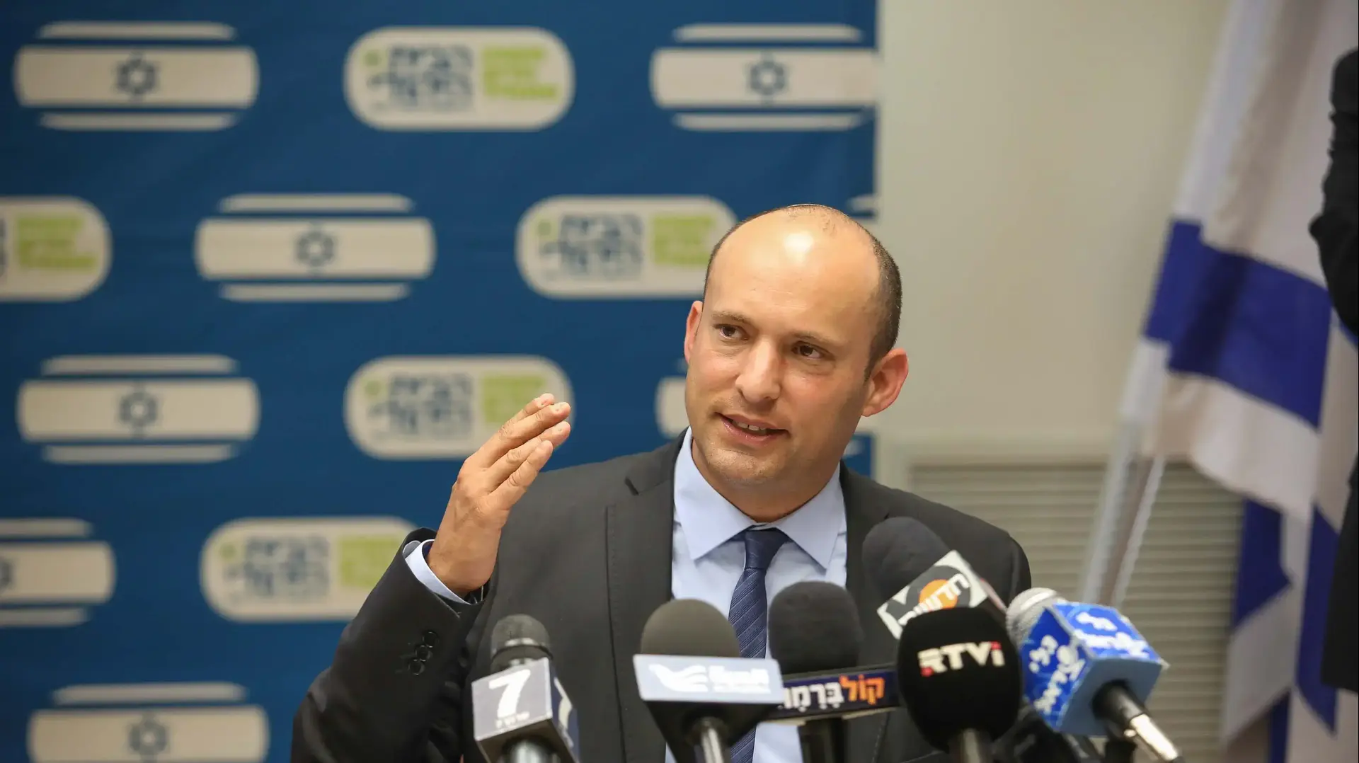 נפתלי בנט ישיבת סיעה הבית היהודי פתיחת מושב החורף בכנסת 2016 נפתלי בנט ישיבת סיעה הבית היהודי פתיחת מושב החורף בכנסת 2016
