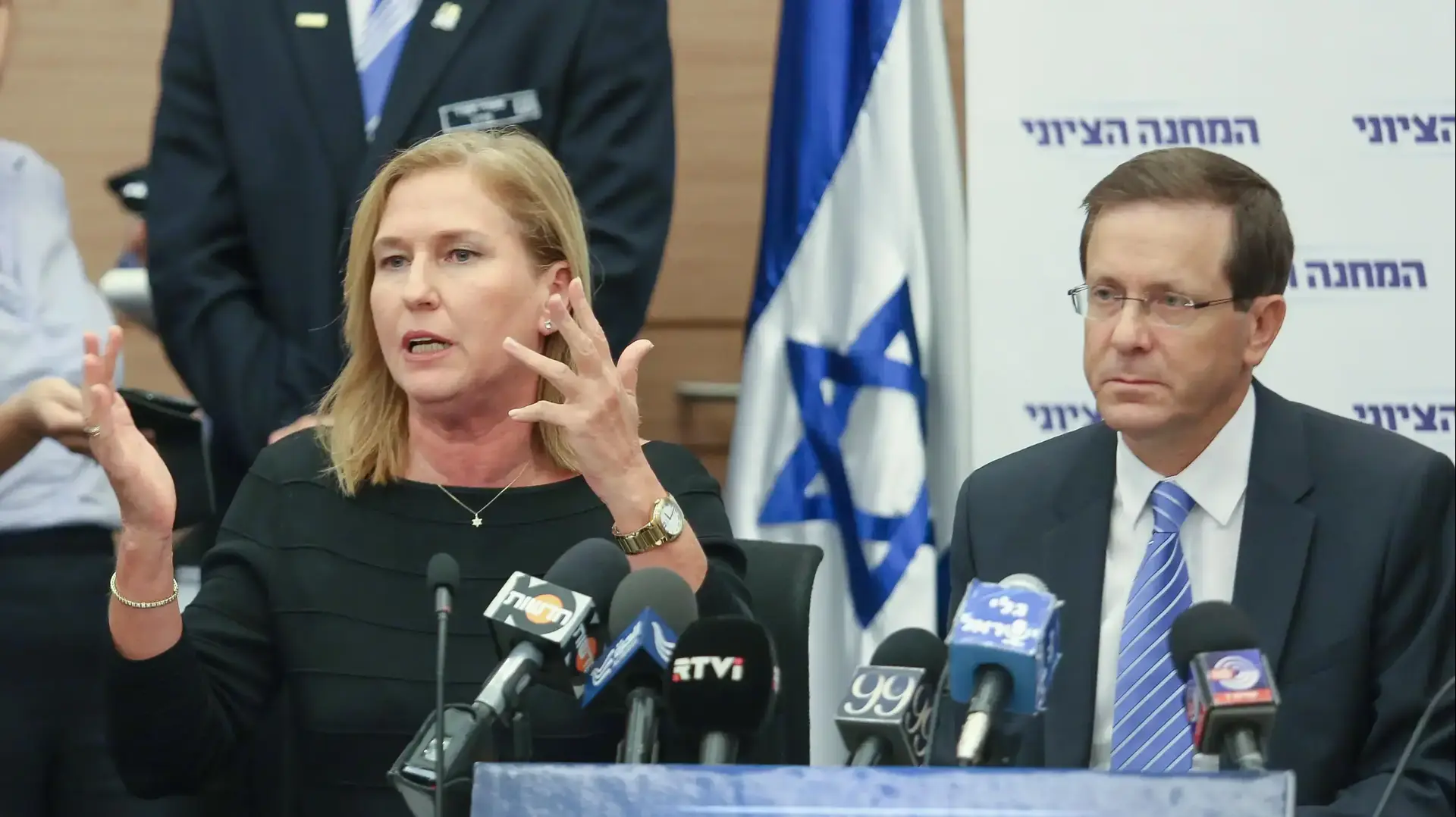 ישיבת סיעה המחנה הציוני פתיחת מושב החורף 2016 ישיבת סיעה המחנה הציוני פתיחת מושב החורף 2016