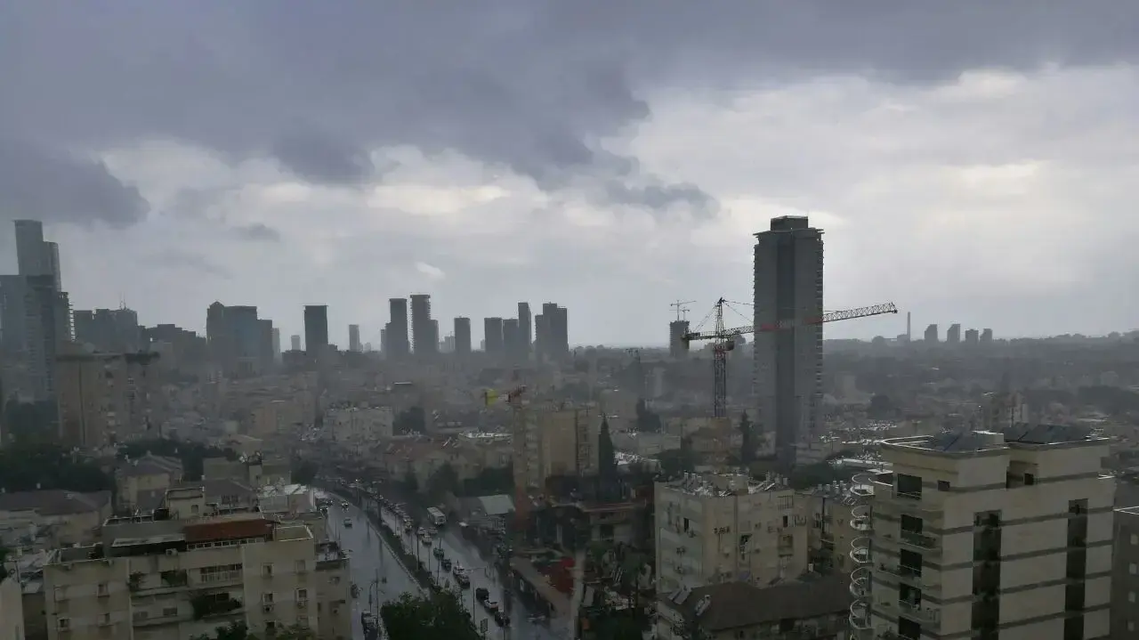 גשם בתל אביב גשם בתל אביב