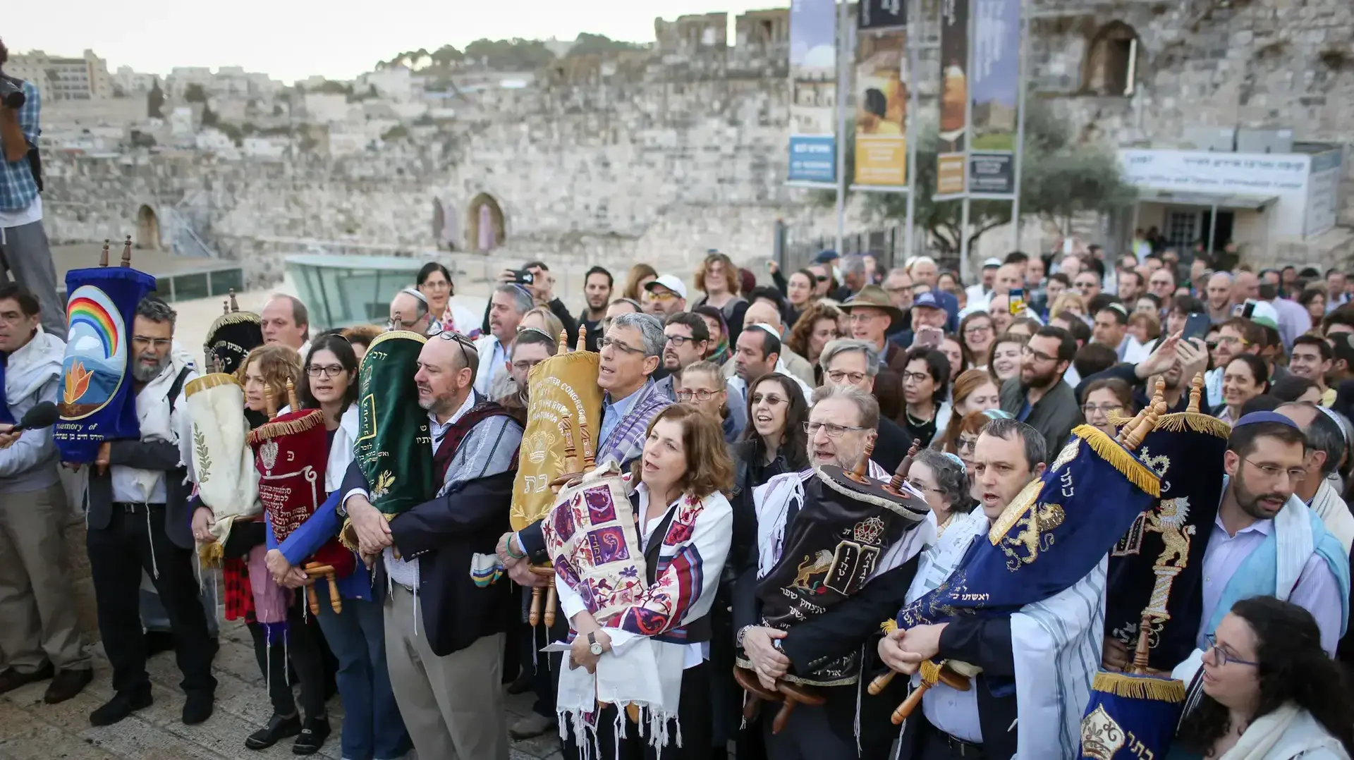 עימותים אלימים בכותל המערבי, 2 בנובמבר 2016 עימותים אלימים בכותל המערבי, 2 בנובמבר 2016