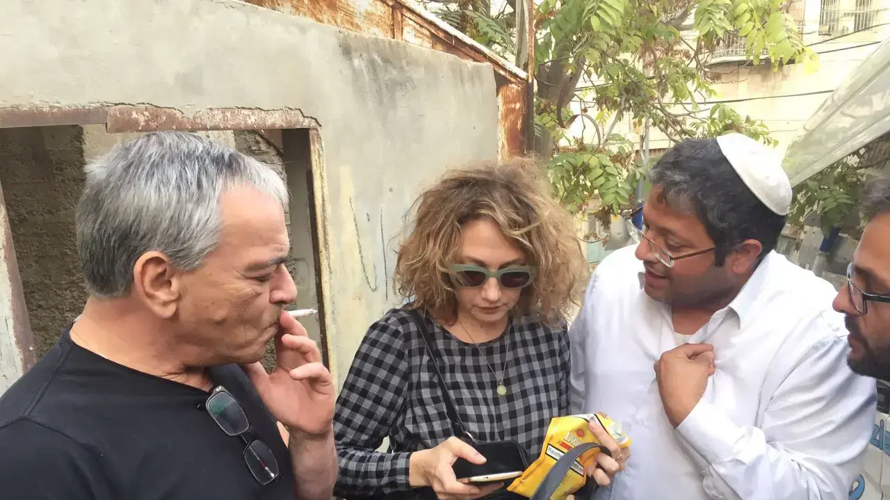 יבגניה דודינה בסיור עם שוברים שתיקה, חברון. נובמבר 2016 יבגניה דודינה בסיור עם שוברים שתיקה, חברון. נובמבר 2016