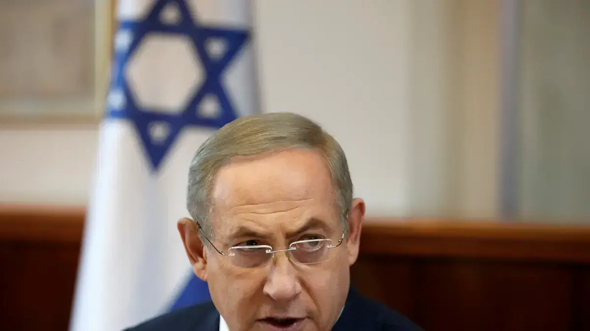 ראש הממשלה בנימין נתניהו בישיבת ממשלה. נובמבר 2016 ראש הממשלה בנימין נתניהו בישיבת ממשלה. נובמבר 2016