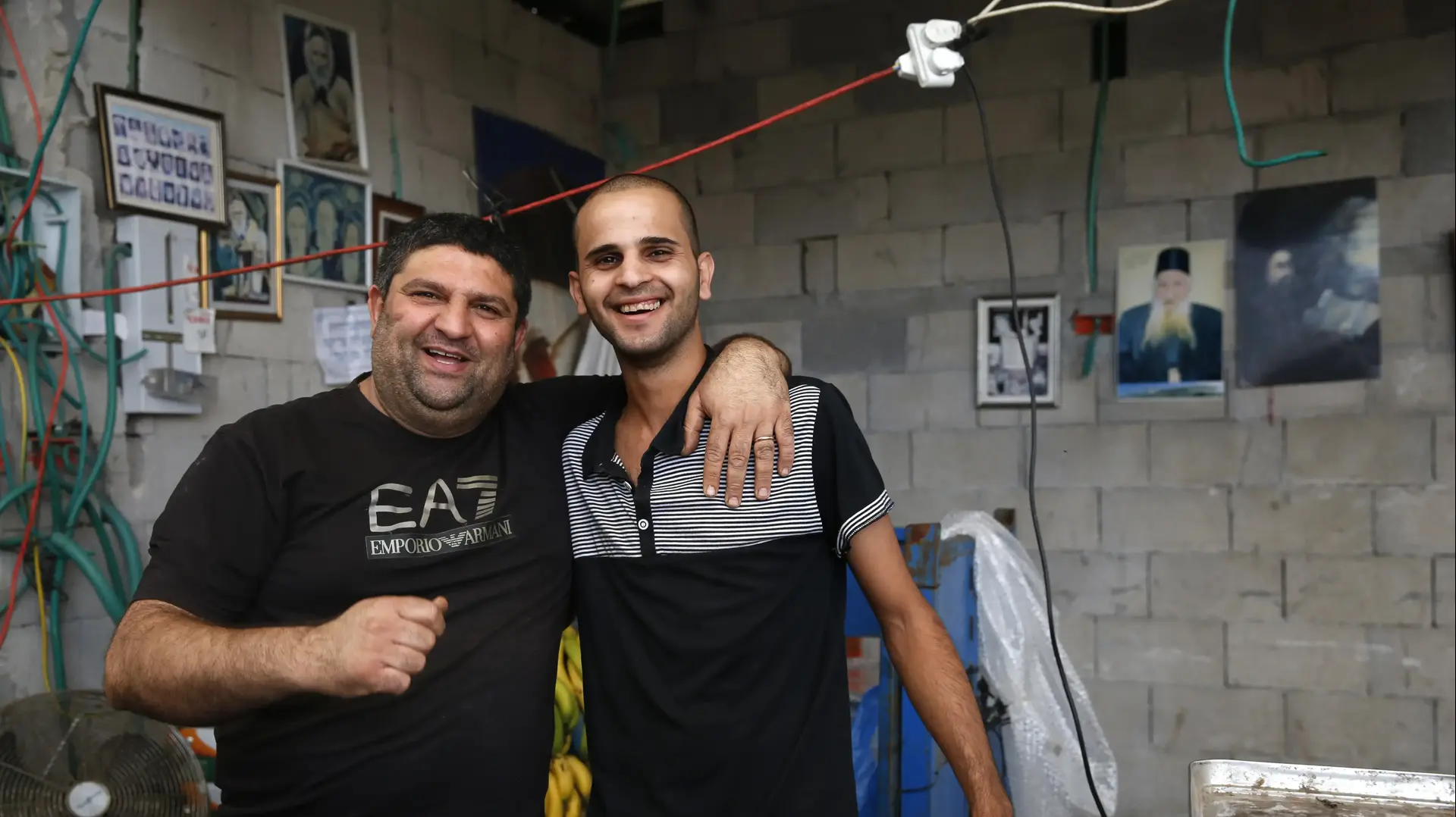 מוחמד איפה ויחזקאל פרג', שוק רמלה. נובמבר 2016 מוחמד איפה ויחזקאל פרג', שוק רמלה. נובמבר 2016