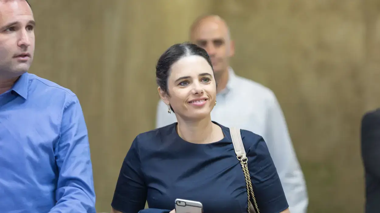 איילת שקד בישיבת ממשלה. נובמבר 2016