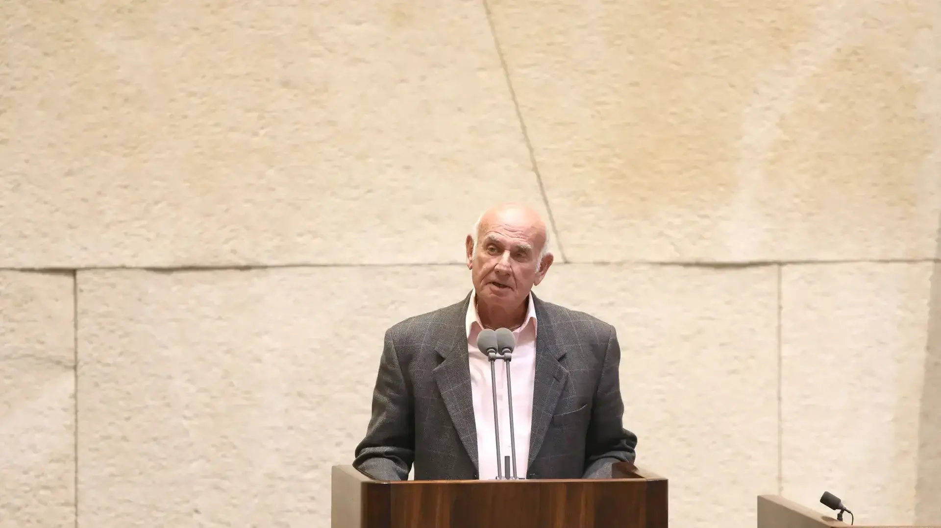 חבר הכנסת יעקב פרי במליאה מיוחדת בכנסת לזכר יצחק רבין, 13 בנובמבר 2016 חבר הכנסת יעקב פרי במליאה מיוחדת בכנסת לזכר יצחק רבין, 13 בנובמבר 2016