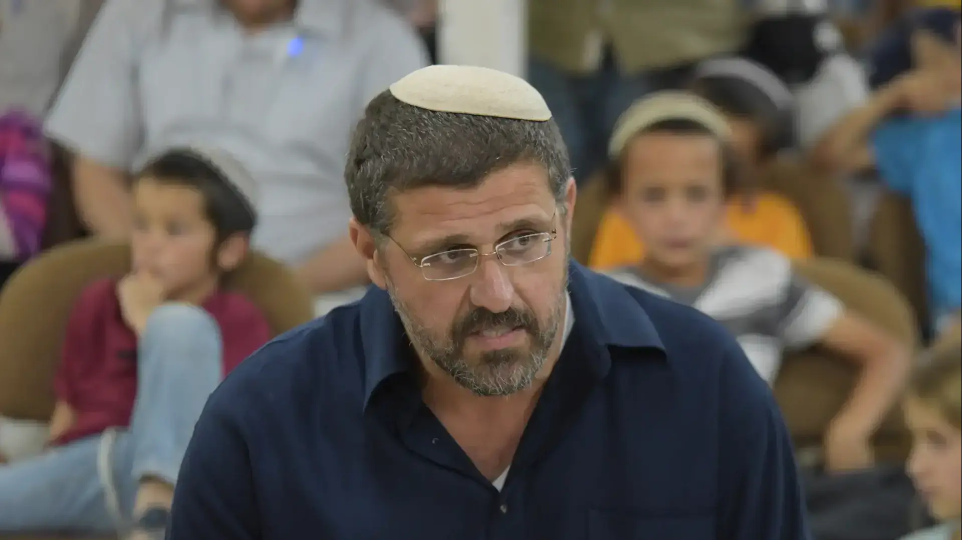 אביחי בוארון במסיבת עיתונאים של תושבי עמונה בעקבות החלטת בג"ץ, עמונה. נובמבר 2016 אביחי בוארון במסיבת עיתונאים של תושבי עמונה בעקבות החלטת בג"ץ, עמונה. נובמבר 2016