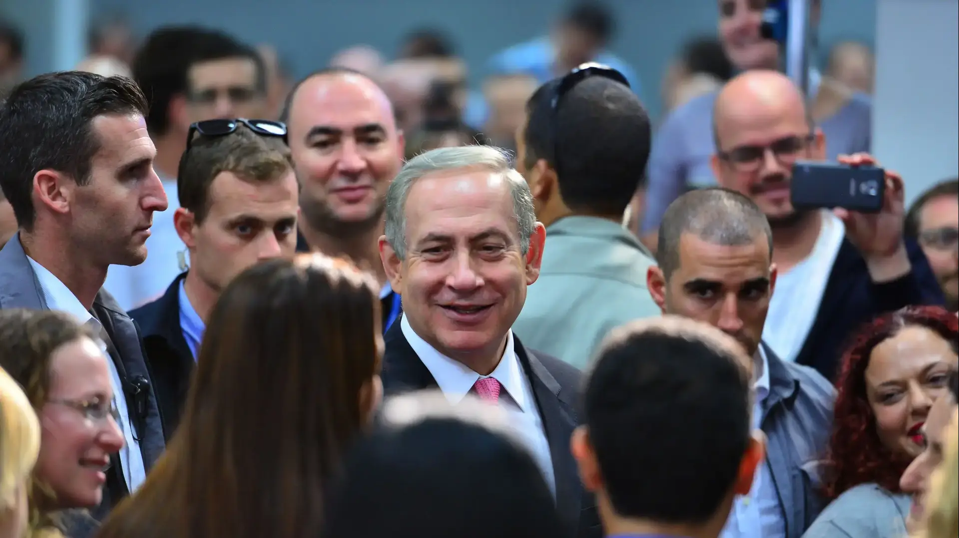 ראש הממשלה בנימין נתניהו במפעל אינטל, קריית גת. נובמבר 2016 ראש הממשלה בנימין נתניהו במפעל אינטל, קריית גת. נובמבר 2016
