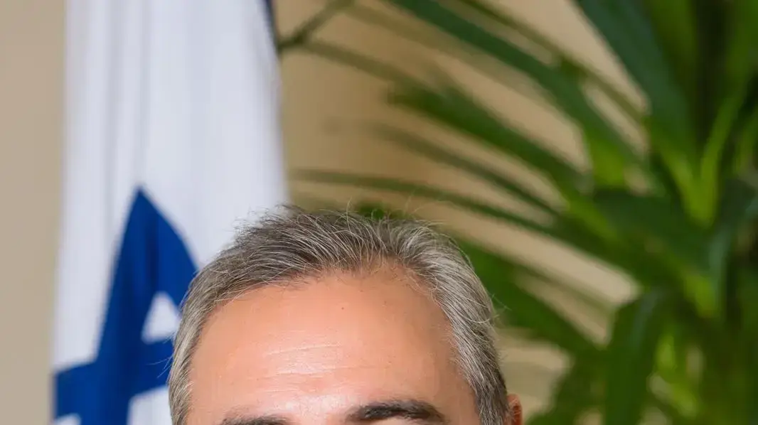 איתן נאה, איש עסקים ודיפלומט ישראלי איתן נאה, איש עסקים ודיפלומט ישראלי