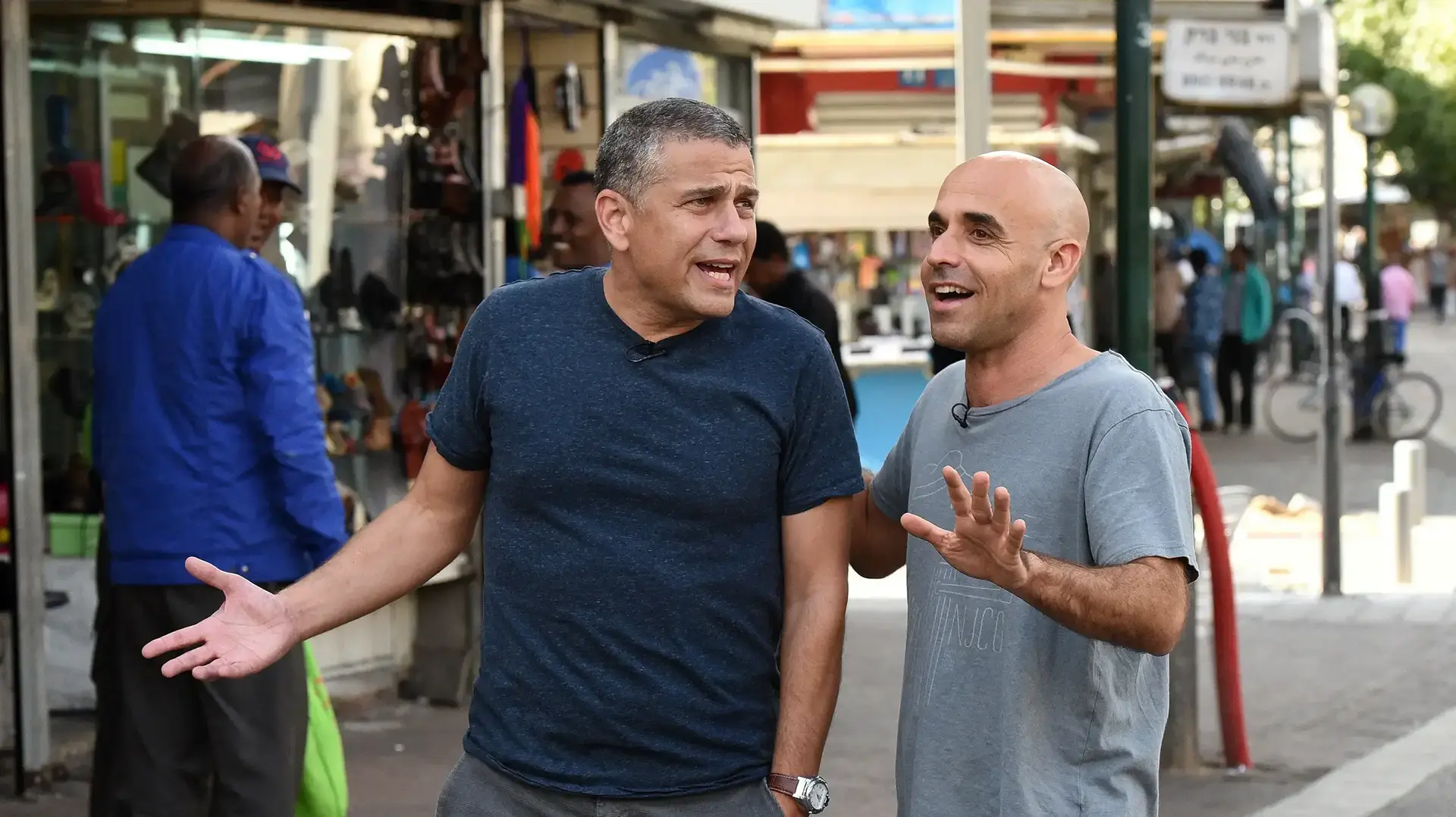 אסף הראל וינון מגל בעת צילומים לעונה השניה של התכנית "לילה טוב עם אסף הראל" בערוץ 10 אסף הראל וינון מגל בעת צילומים לעונה השניה של התכנית "לילה טוב עם אסף הראל" בערוץ 10
