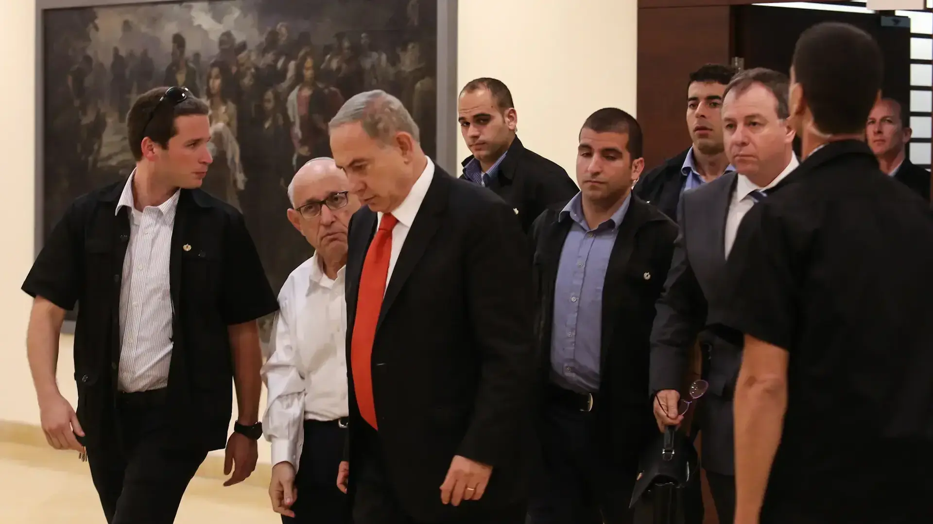 ראש לשכת ראש הממשלה יואב הורוביץ, ראש הממשלה בנימין נתניהו וממלא מקום ראש המל"ל יעקב נגל, כנסת ישראל, 16 נובמבר 2016 ראש לשכת ראש הממשלה יואב הורוביץ, ראש הממשלה בנימין נתניהו וממלא מקום ראש המל"ל יעקב נגל, כנסת ישראל, 16 נובמבר 2016