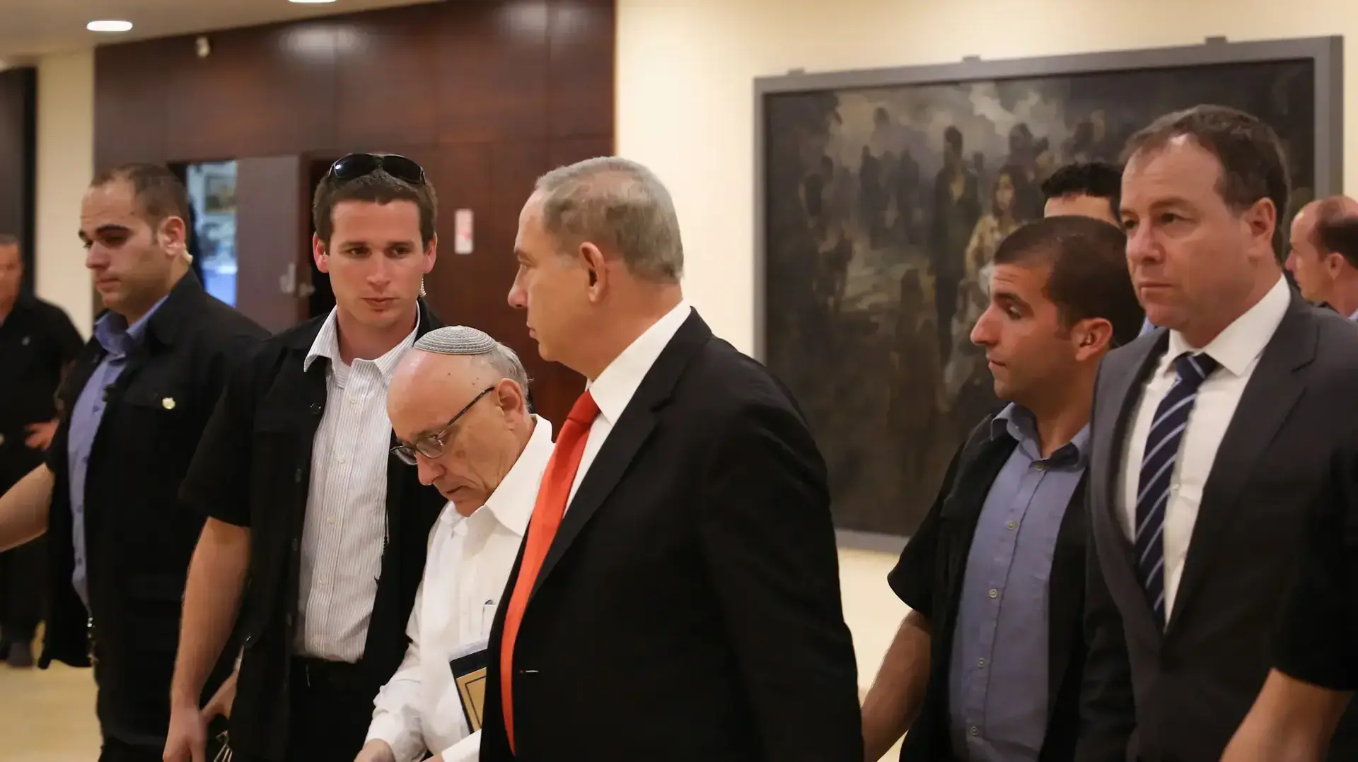 ראש לשכת ראש הממשלה יואב הורוביץ, ראש הממשלה בנימין נתניהו וממלא מקום ראש המל"ל יעקב נגל, כנסת ישראל, 16 נובמבר 2016 ראש לשכת ראש הממשלה יואב הורוביץ, ראש הממשלה בנימין נתניהו וממלא מקום ראש המל"ל יעקב נגל, כנסת ישראל, 16 נובמבר 2016
