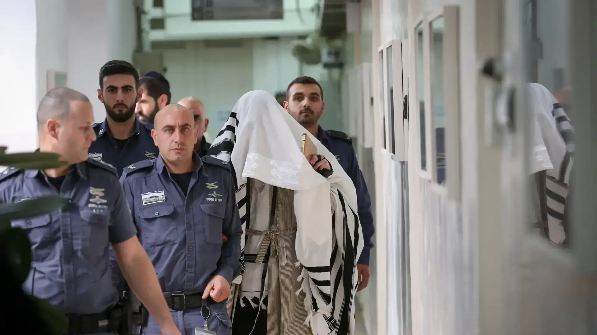 דיון בעניינו של הרב אליעזר ברלנד, בימ"ש השלום ירושלים. נובמבר 2016 דיון בעניינו של הרב אליעזר ברלנד, בימ"ש השלום ירושלים. נובמבר 2016