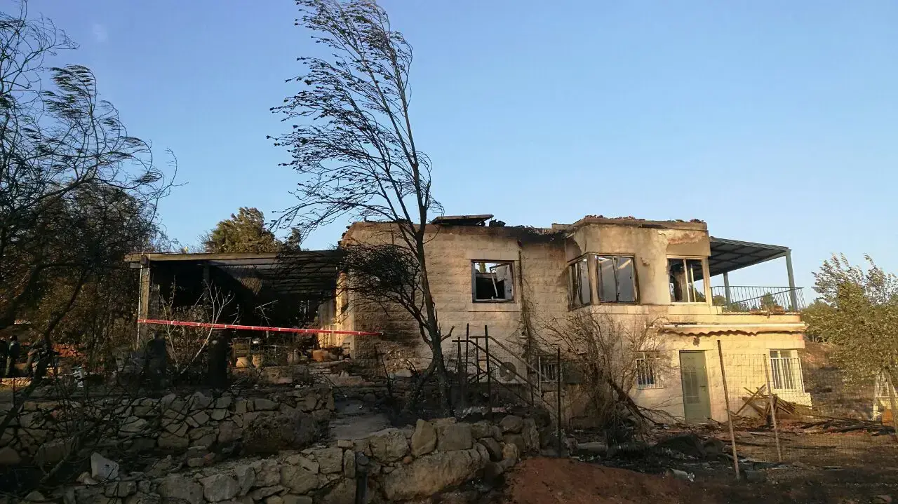 בית שנשרף בשריפת חורש בנטף, 23 בנובמבר 2016 בית שנשרף בשריפת חורש בנטף, 23 בנובמבר 2016