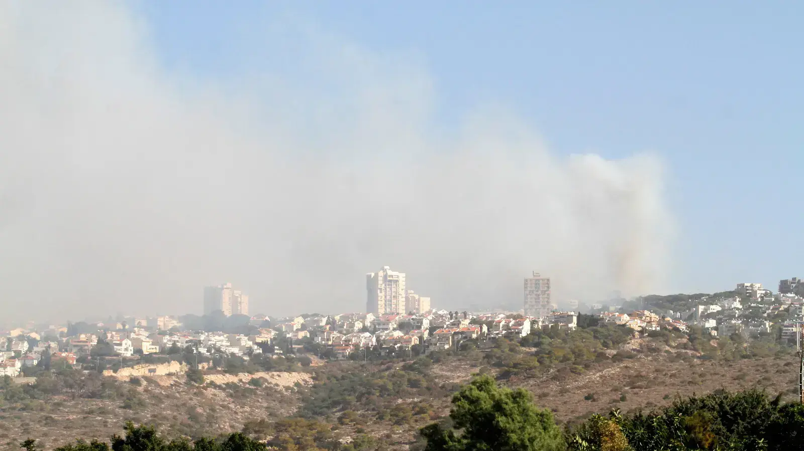 השריפה סמוך למתחם האימונים של מכבי חיפה השריפה סמוך למתחם האימונים של מכבי חיפה