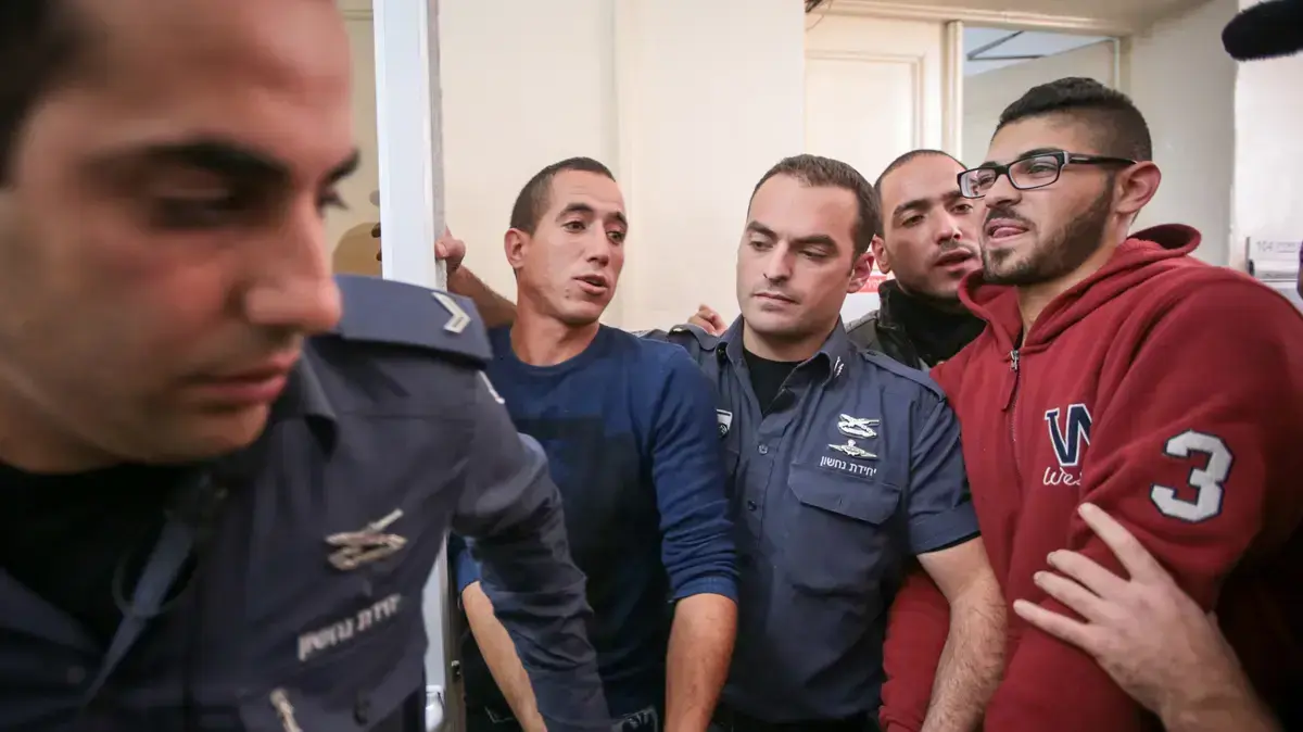 החשודים בהצתת השריפה בנטף בהארכת המעצר לפני ששוחררו בערבות, 24 בנובמבר 2016 החשודים בהצתת השריפה בנטף בהארכת המעצר לפני ששוחררו בערבות, 24 בנובמבר 2016