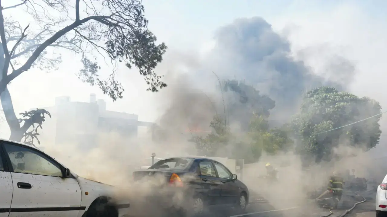 זירת שריפה בחיפה, 24 בנובמבר 2016 זירת שריפה בחיפה, 24 בנובמבר 2016