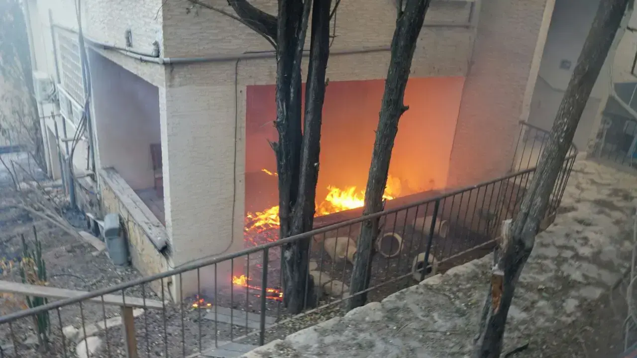 זירת השריפה בחיפה, 24 בנובמבר 2016 זירת השריפה בחיפה, 24 בנובמבר 2016