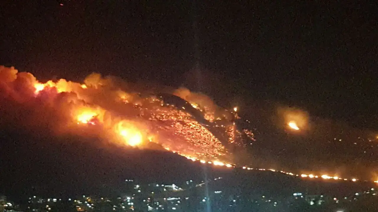 שריפה מעל כרמיאל, בין נחף ללבון. נובמבר 2016 שריפה מעל כרמיאל, בין נחף ללבון. נובמבר 2016